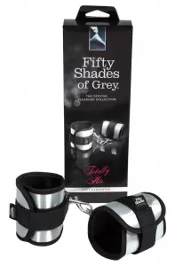Fifty Shades of Grey Totally His - Handcuffs